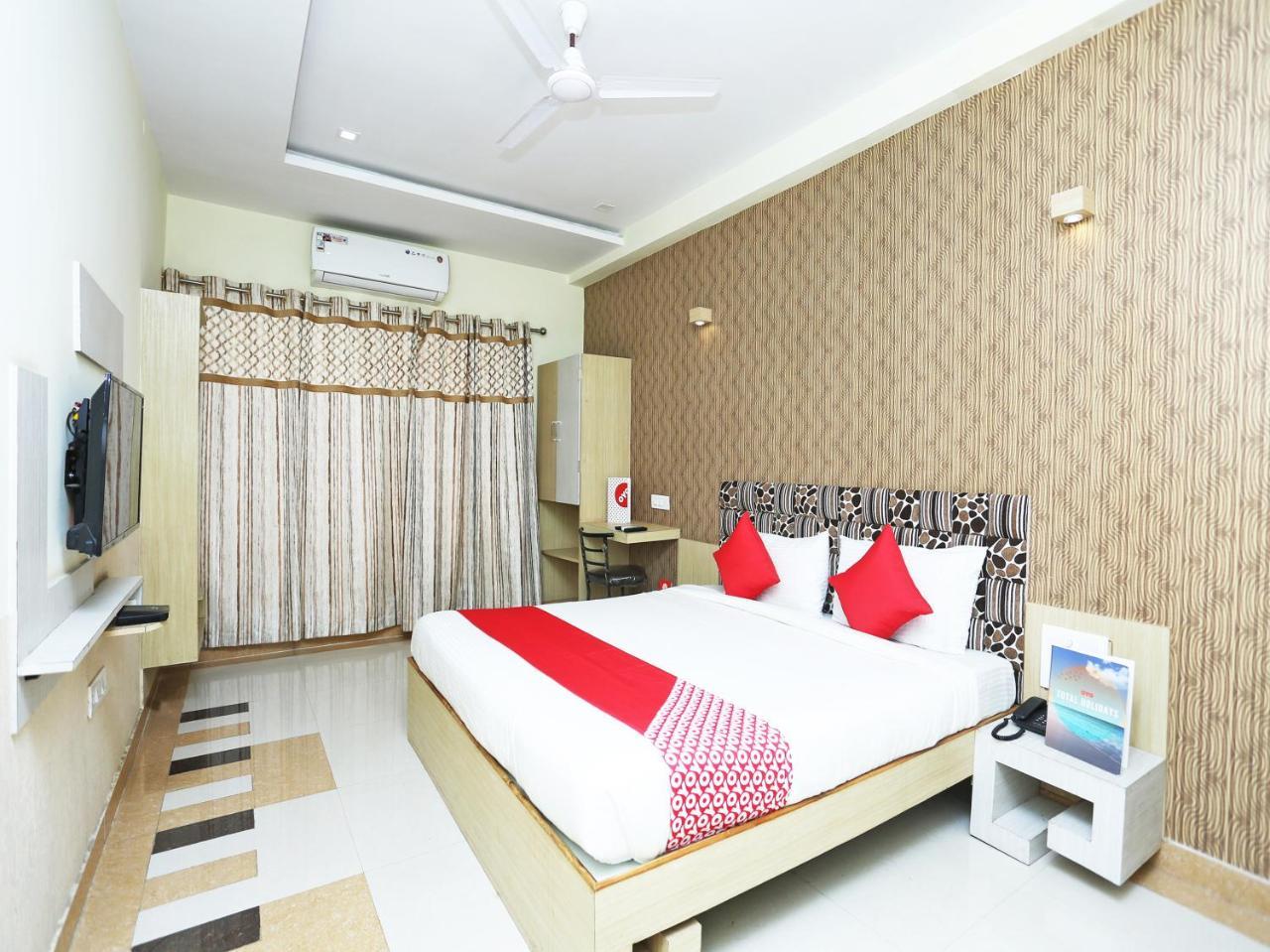 Oyo 16472 Hotel Shree Balram International Райпур Экстерьер фото
