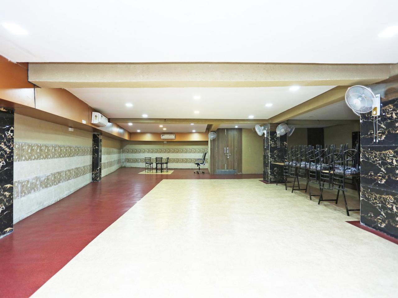 Oyo 16472 Hotel Shree Balram International Райпур Экстерьер фото