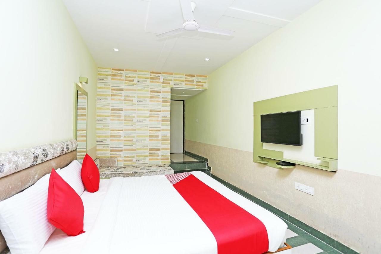 Oyo 16472 Hotel Shree Balram International Райпур Экстерьер фото